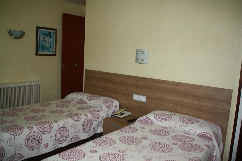Hotel La Masia Portbou Rom bilde